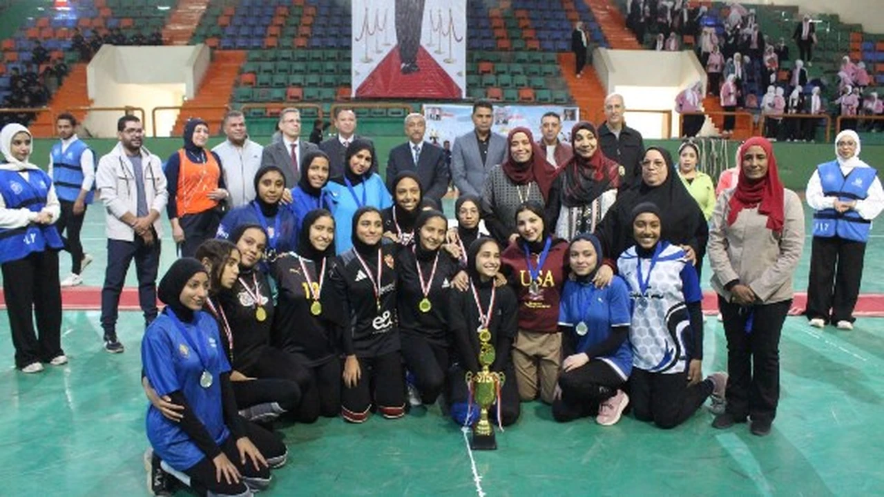 دوري الأنشطة لتلاميذ المدارس بالوادي الجديد يعزز روح الفريق ويختتم فعالياته بنجاح